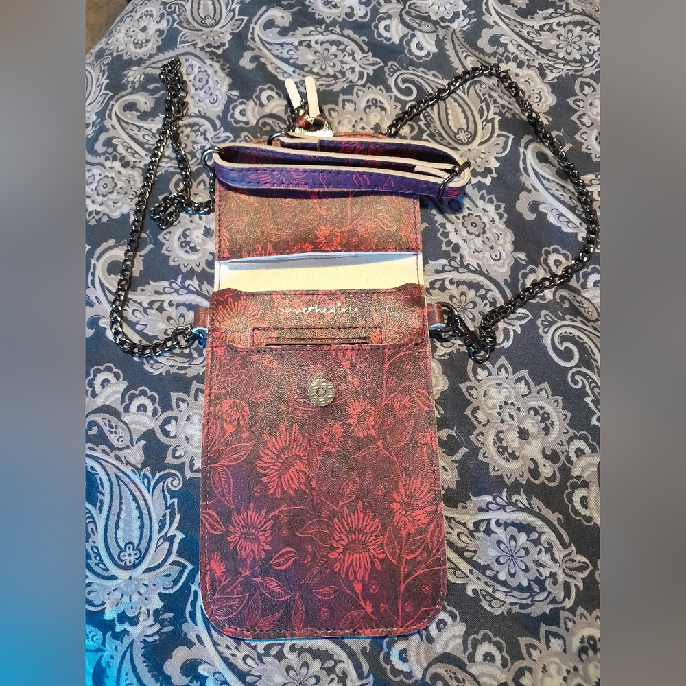 Save The GirlsFloral Crossbody Bag with Chain Strap.